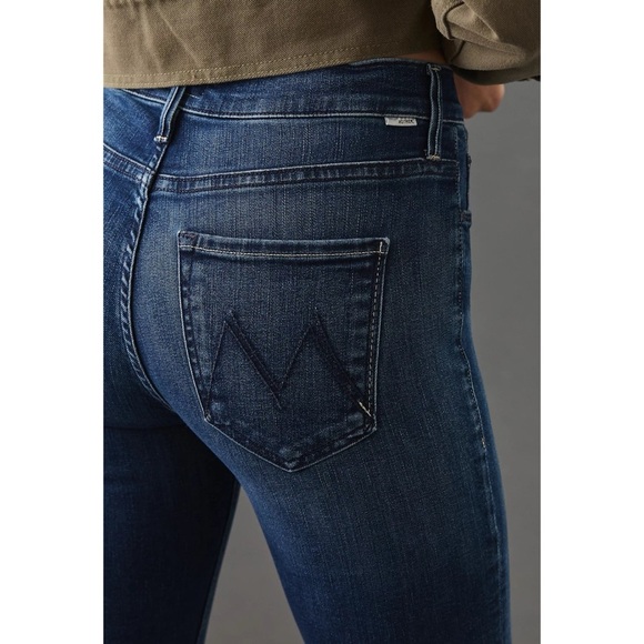New MOTHER The Runaway Fray Flare Jeans Mid Rise Denim Precious Heirloom Blue 33 - Picture 15 of 16